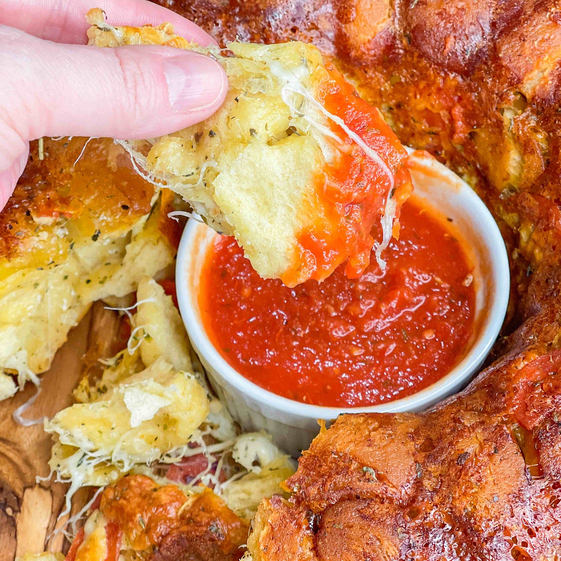 Pepperoni Pizza Monkey Bread