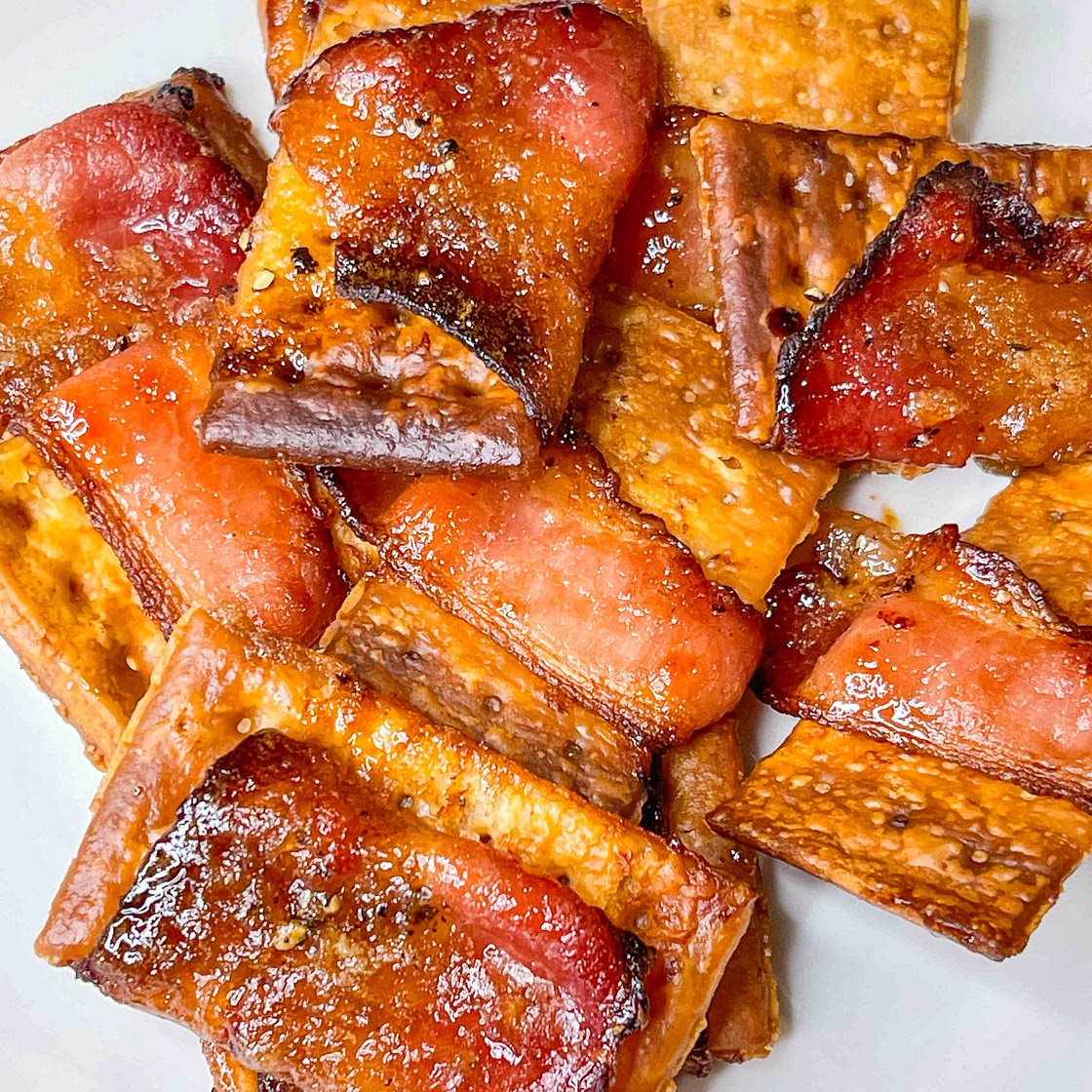 Air Fryer Sweet and salty brown sugar bacon crackers