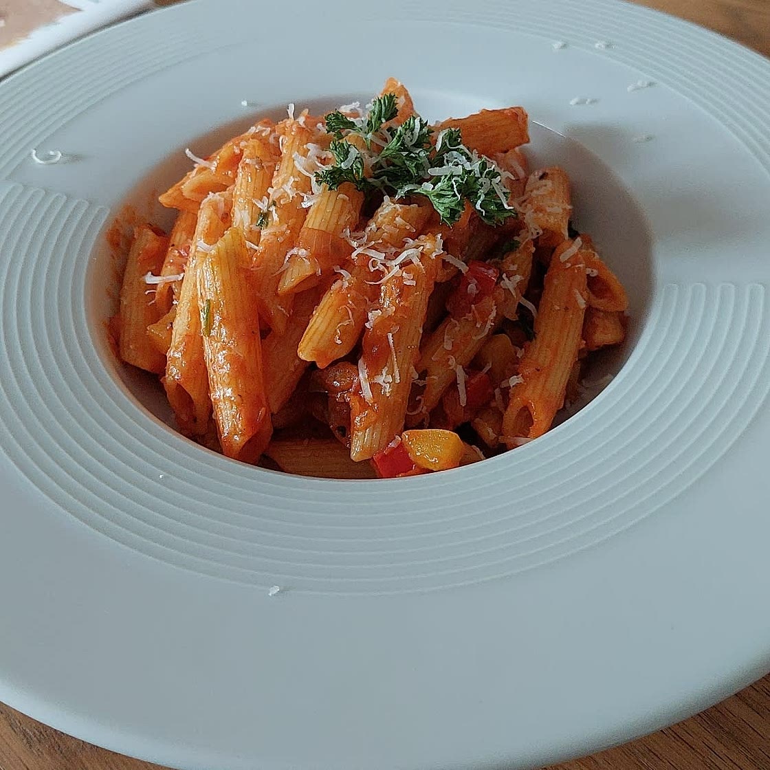 5 MINUTES ONE POT PASTA AU COOKEO - PENNE AUX POIVRONS