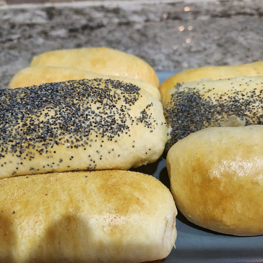 That Hot Dog gotz Buns hunz