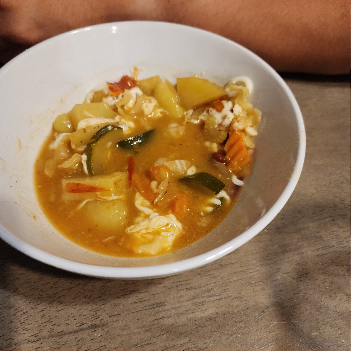SIMPLE, HEALTHY MINESTRONE SOUP