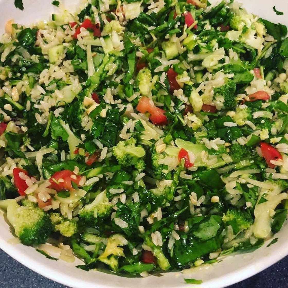 Mijn fantastische Veggie Maaltijdsalade met Zilvervliesrijst.    🥬🥦🥒🧅🍅