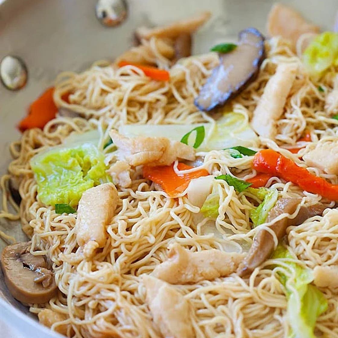 Chinese Chicken Lo Mein