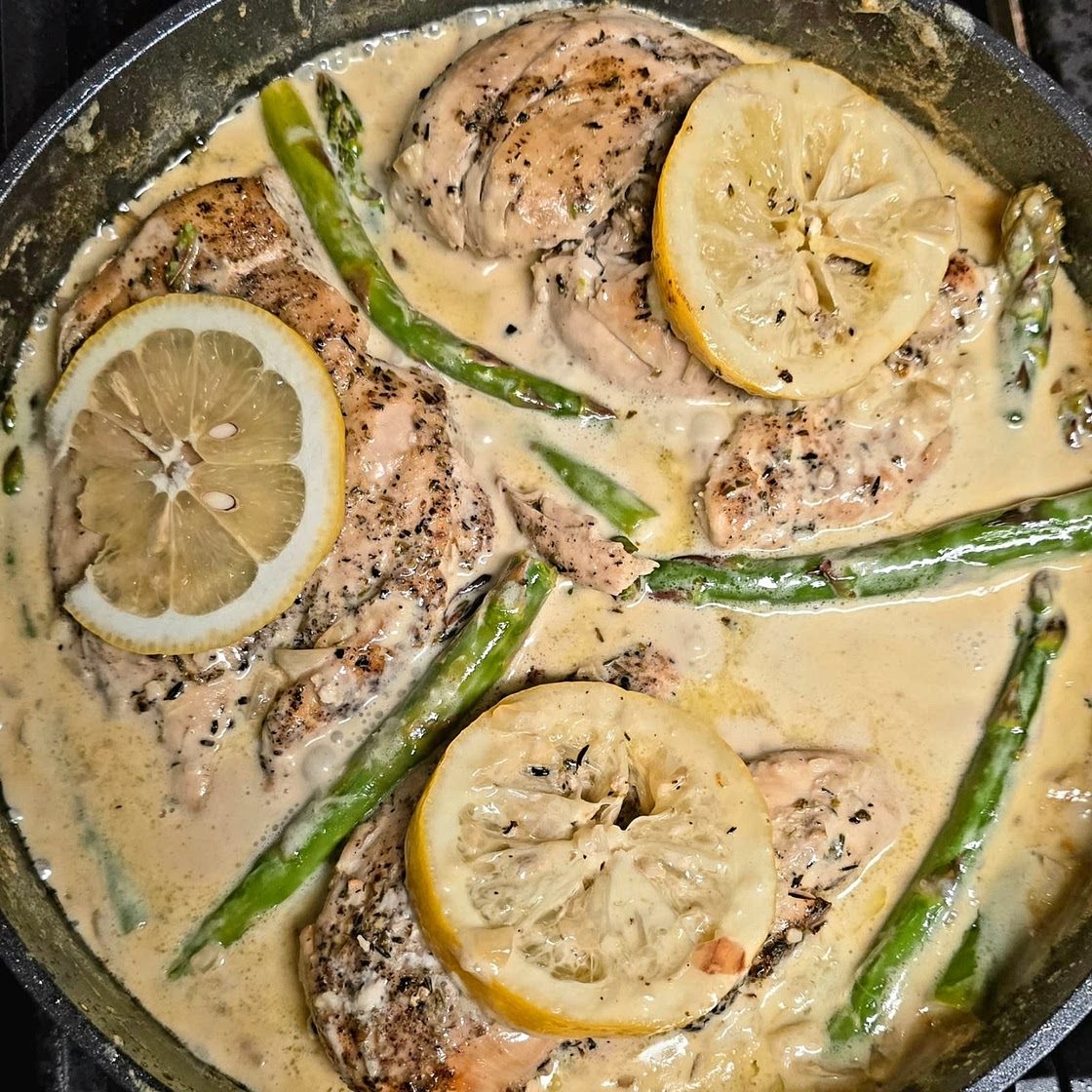 Creamy Lemon Garlic Chicken with Asparagus (30 Minutes!)