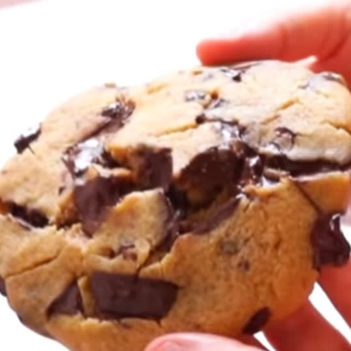 1 minute microwave soft chocolate chip cookie