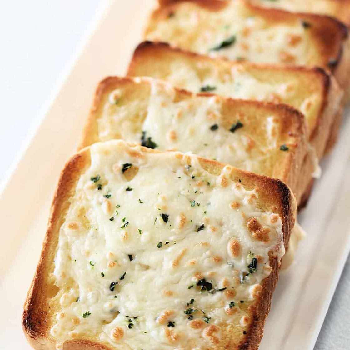 Cheesy Garlic Texas Toast Recipe