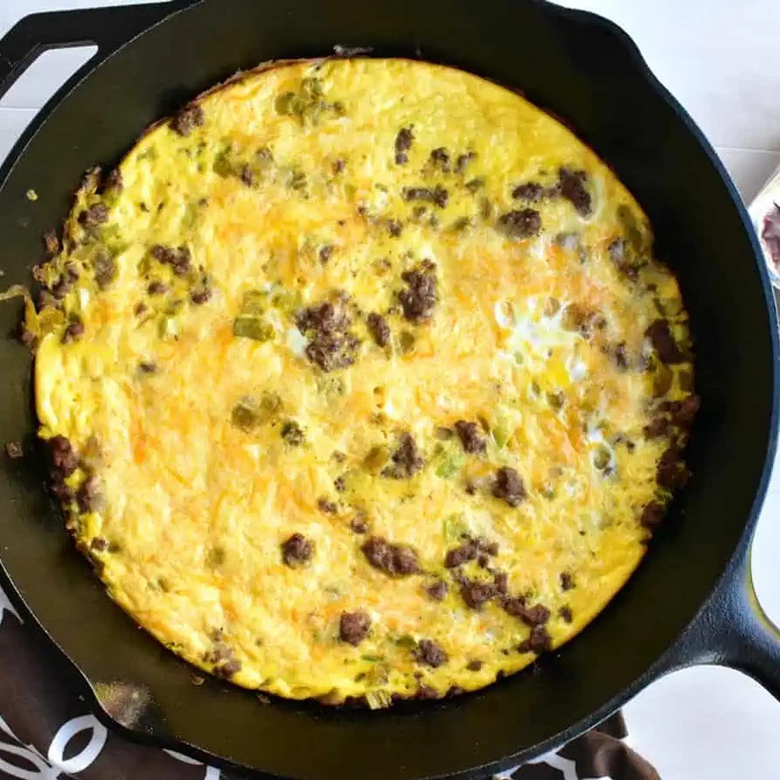 EASY CHEESEBURGER FRITTATA