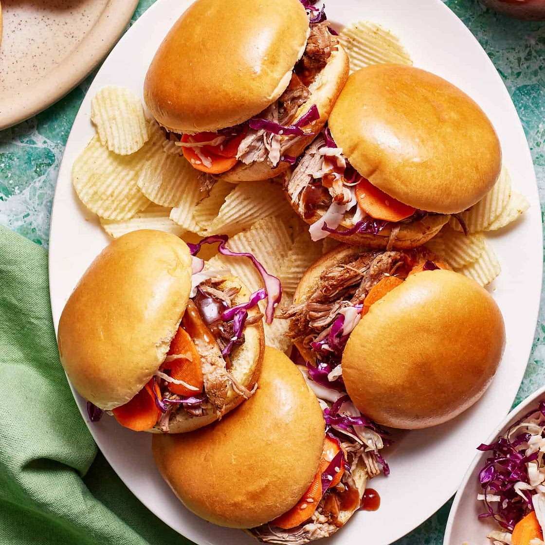 Easy Instant Pot Pulled Pork Sandwiches