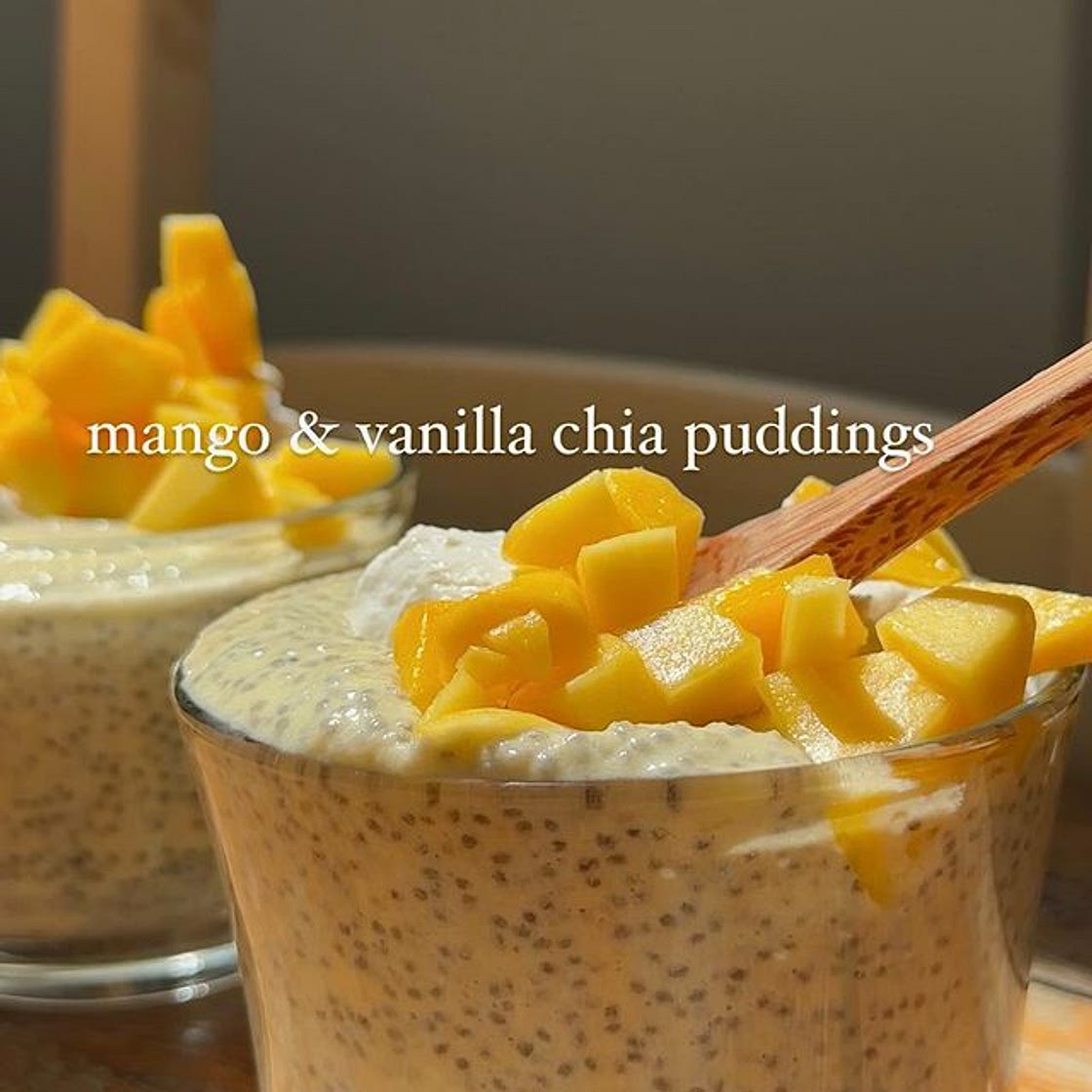 mango vanilla chia pudding 🥭