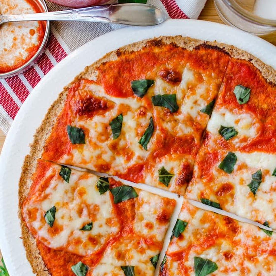 Easy tortilla margarita pizza