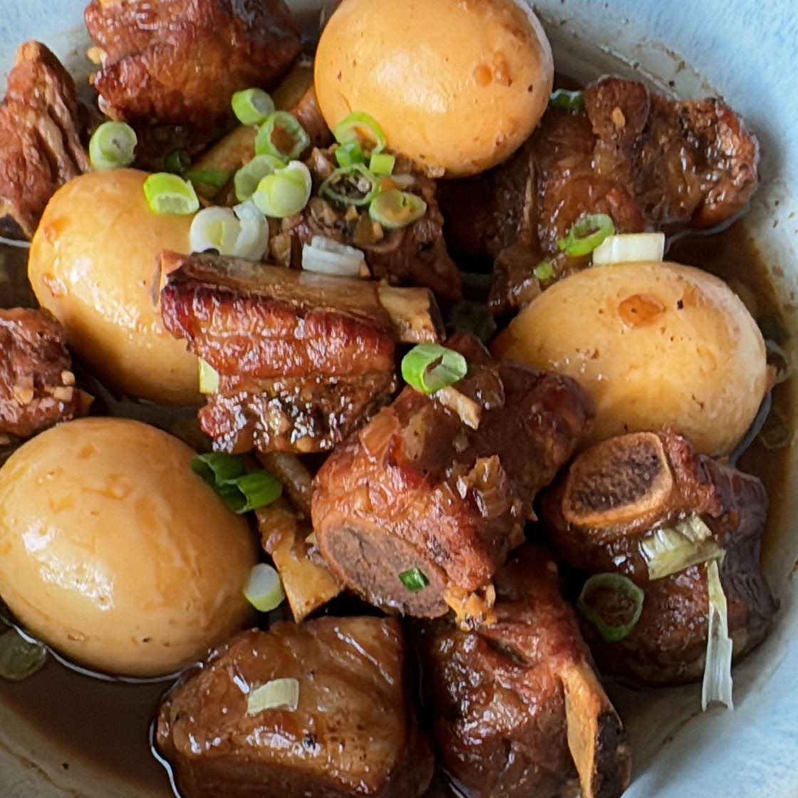 Caramelized pork ribs with egg 