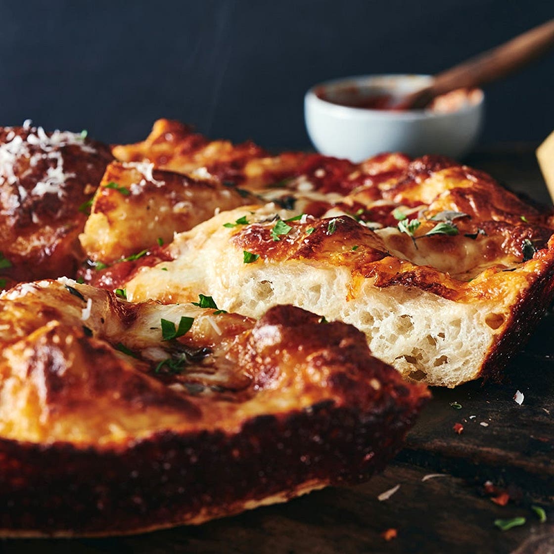 Crispy Cheesy Pan Pizza