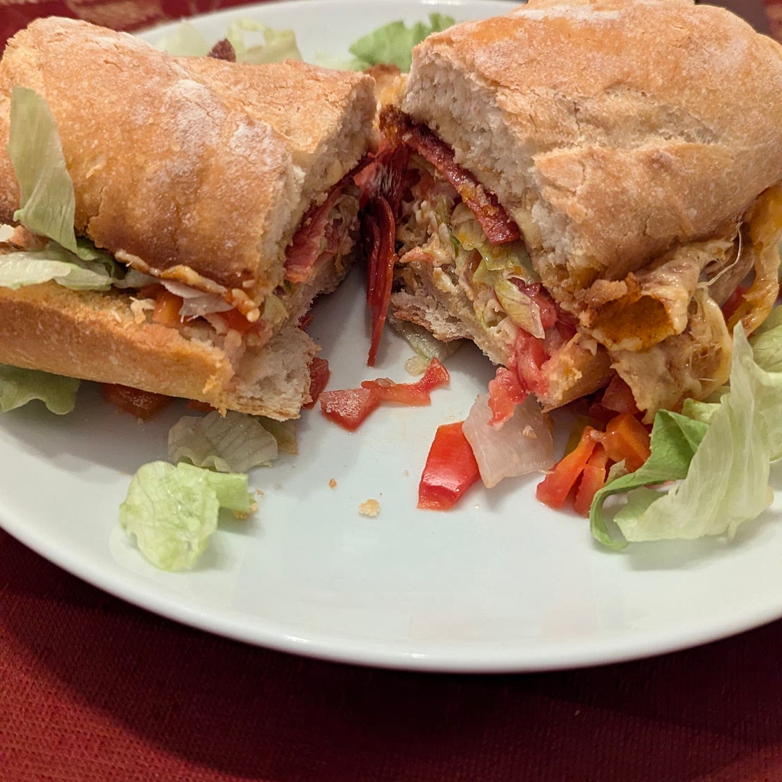 PLT (Pepperoni / Lettuce / Tomato)