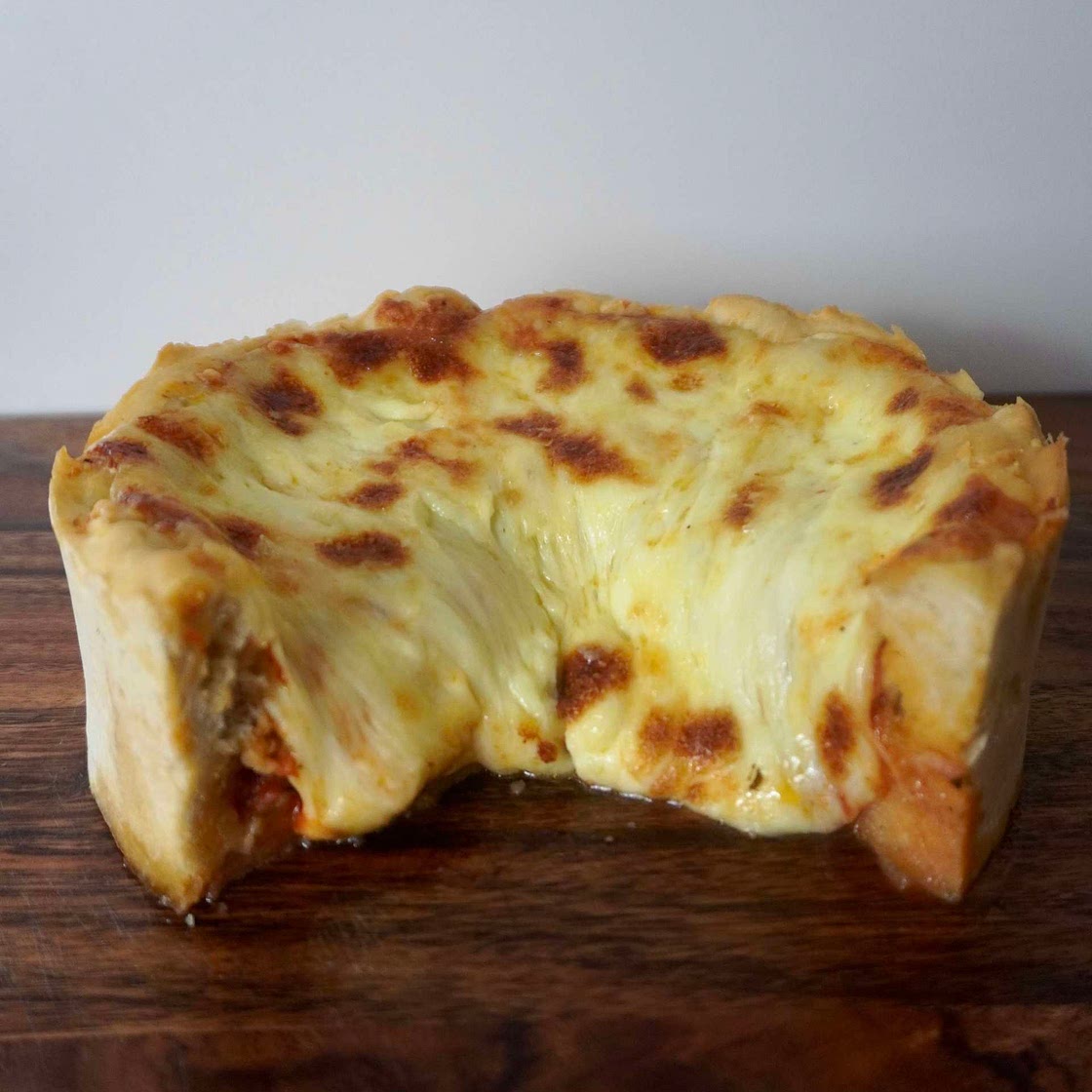 Chicago deep dish Pizza