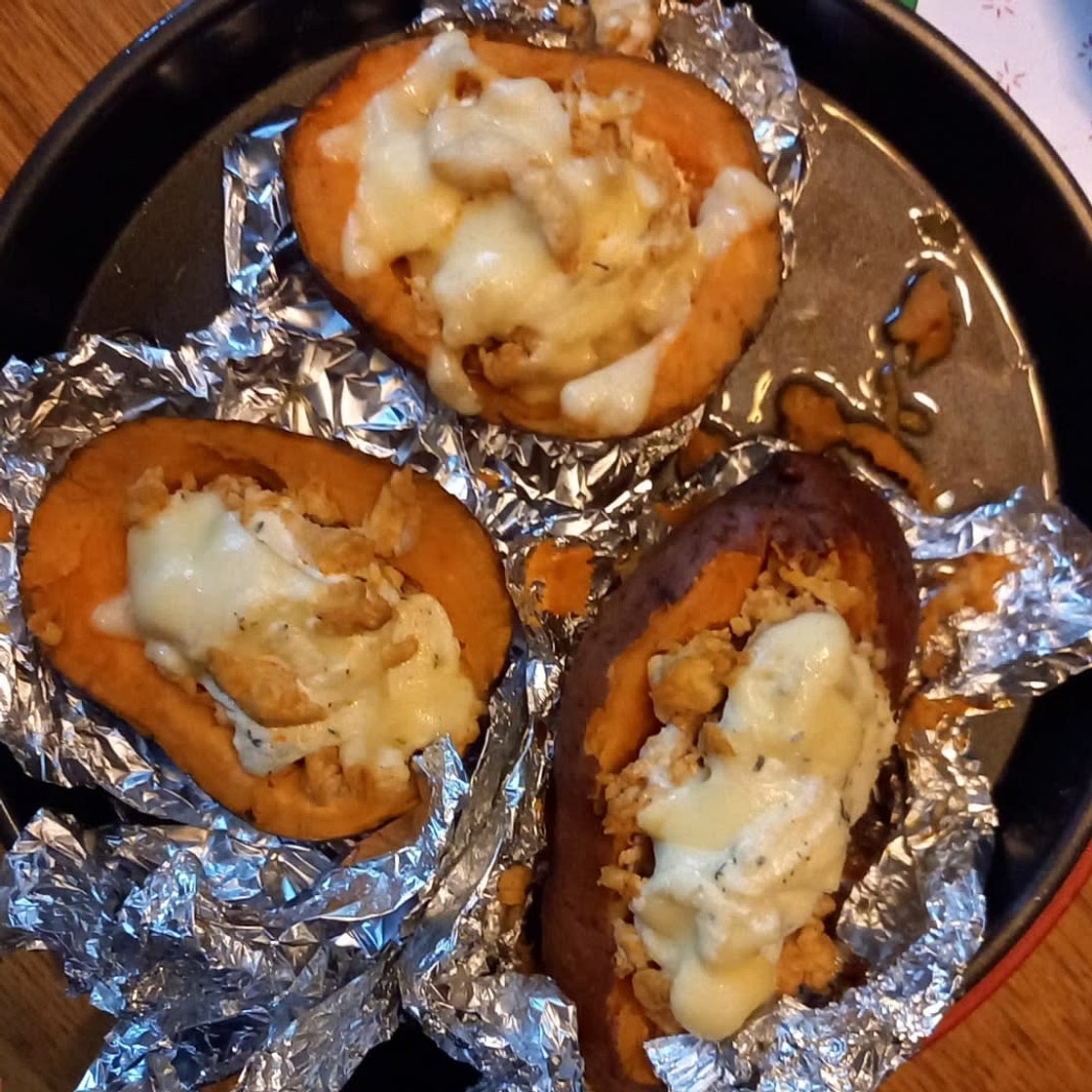Patates douces farcies au poulet Buffalo