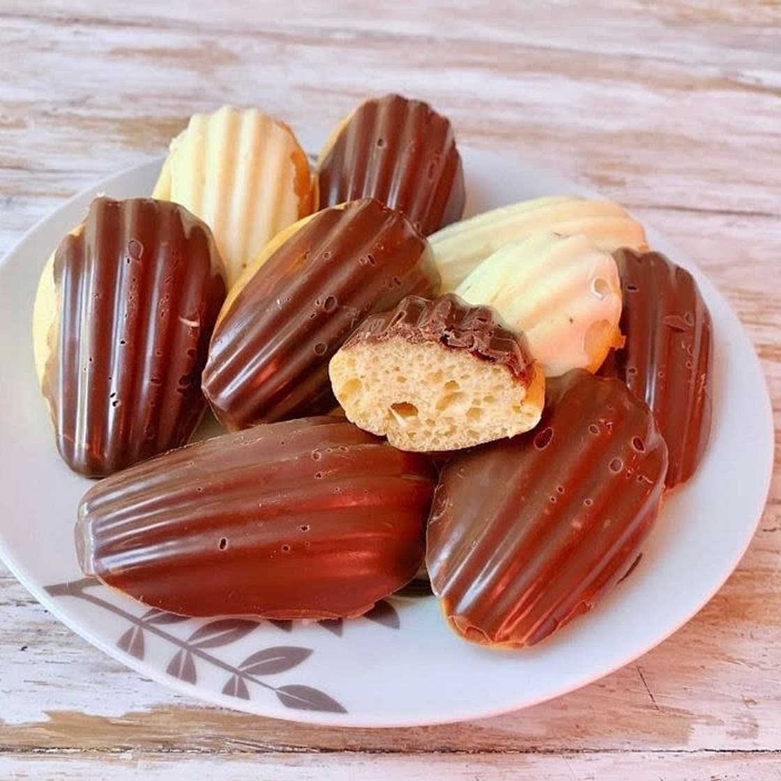 madeleine en coque de chocolat