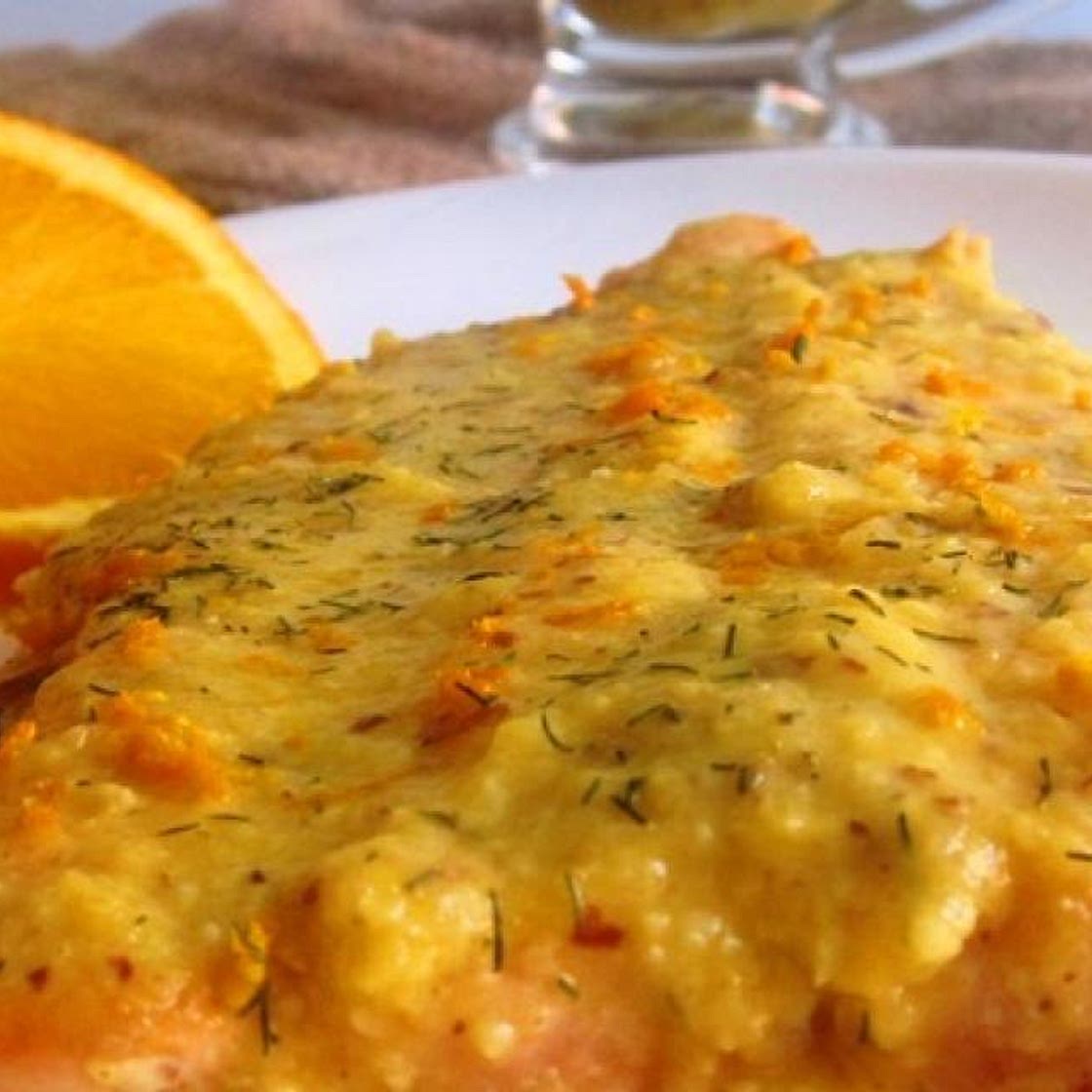 Salmón a la naranja con almendras