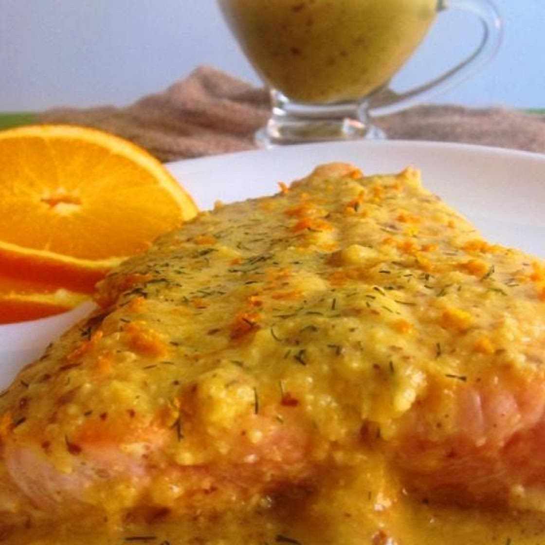 Salmón a la naranja con almendras