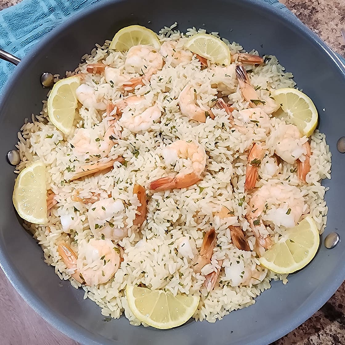 One Pot Lemon Garlic Shrimp and Rice
