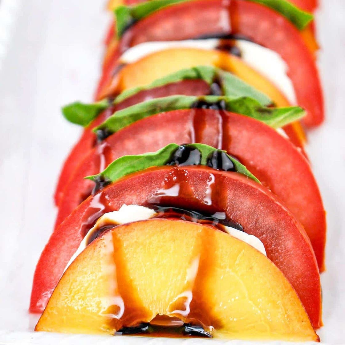 Summer Peach Caprese Salad Recipe