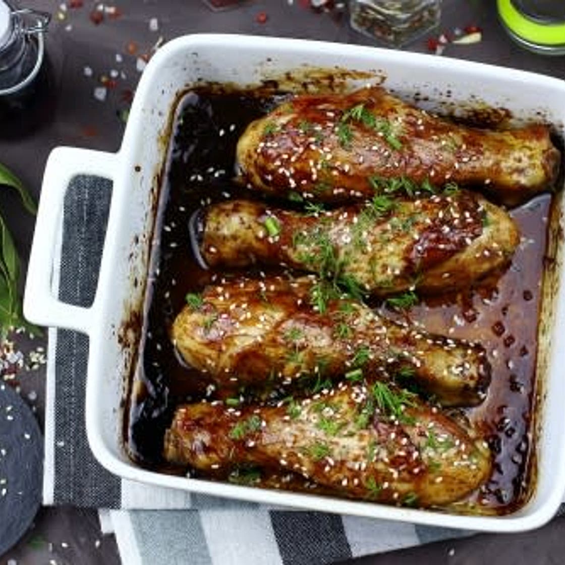 Kurinye noschki v souse teryaki