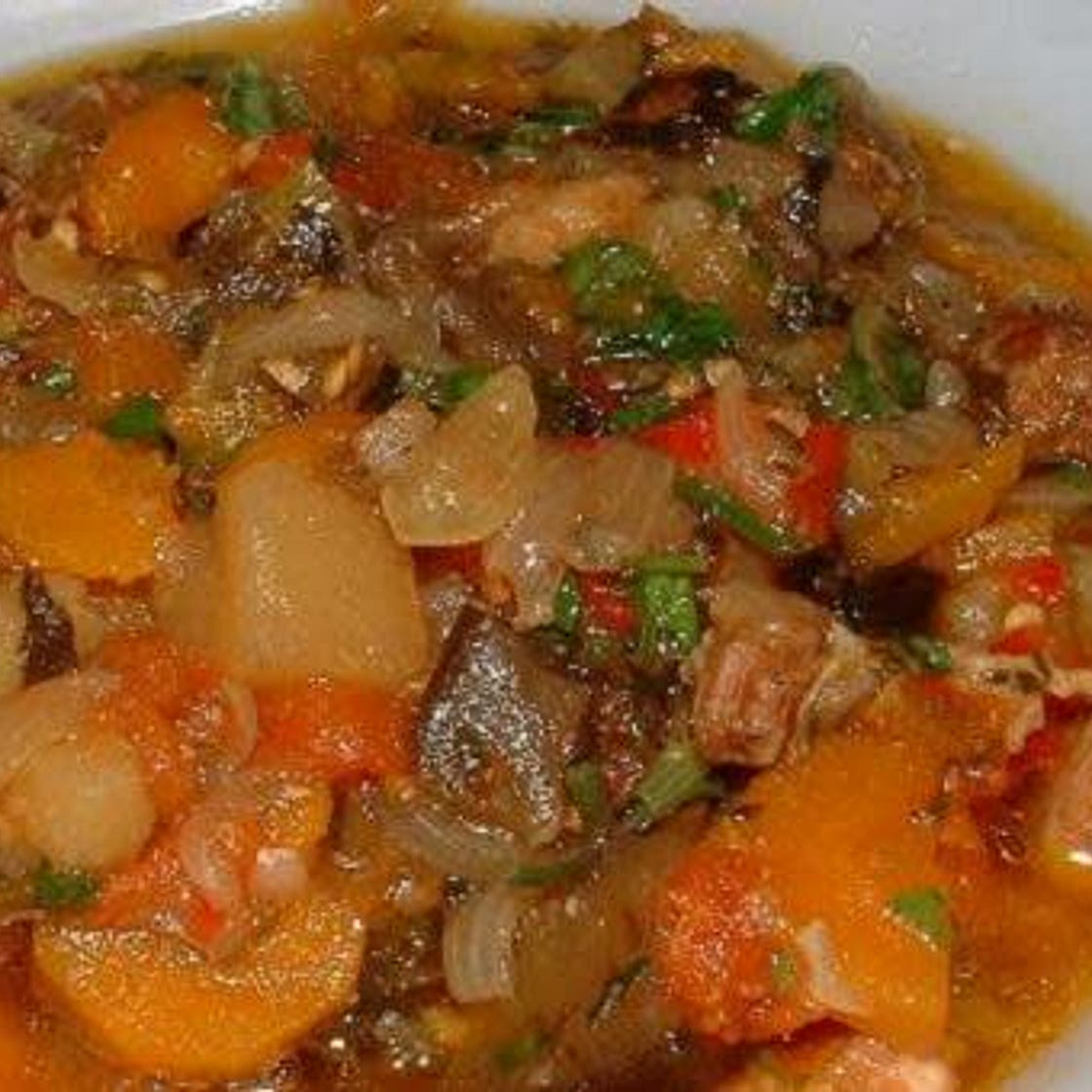 Ovoschnoe ragu s myasom