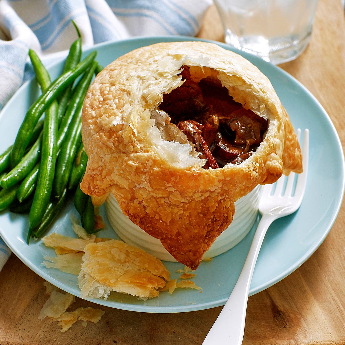 Chicken and mushroom gravy pies