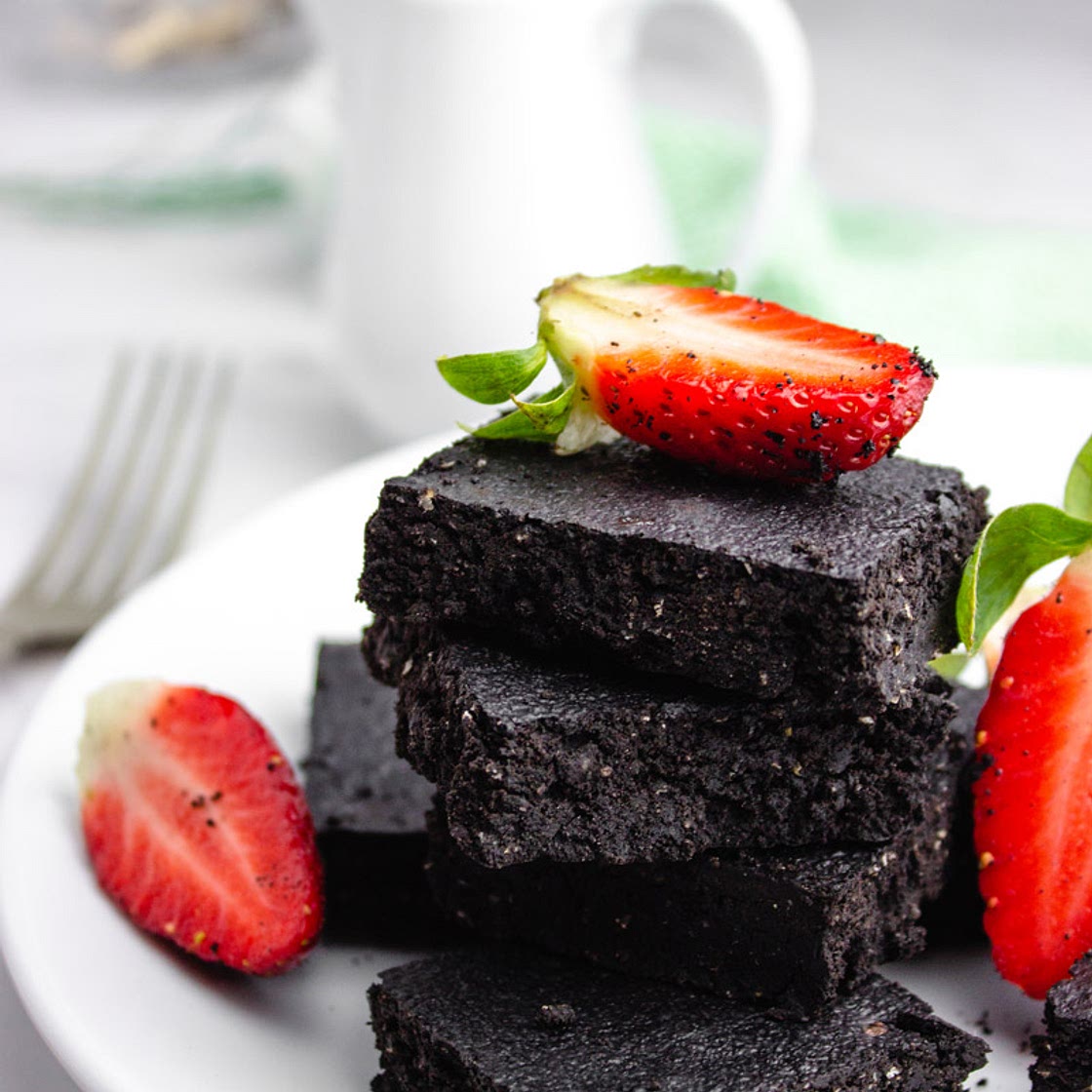 Dark Chocolate and Sea Salt Low Carb Brownies (Keto)