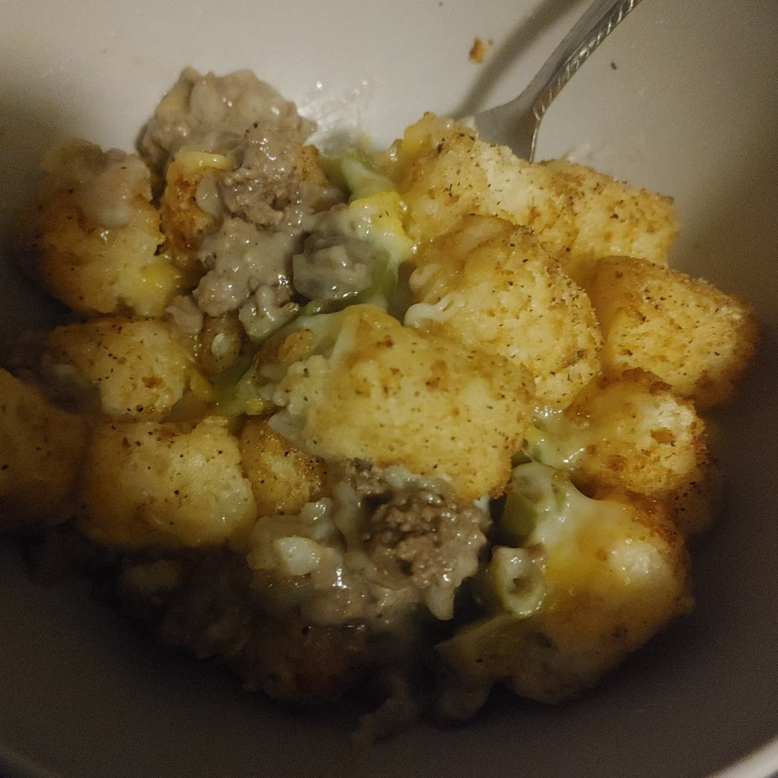 Easy Cheesy Tater Tot Casserole With Ground Beef