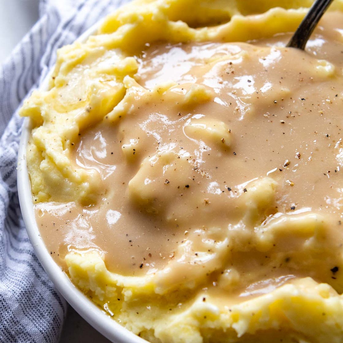 Easy Gluten Free Gravy Recipe (No Drippings Necessary)