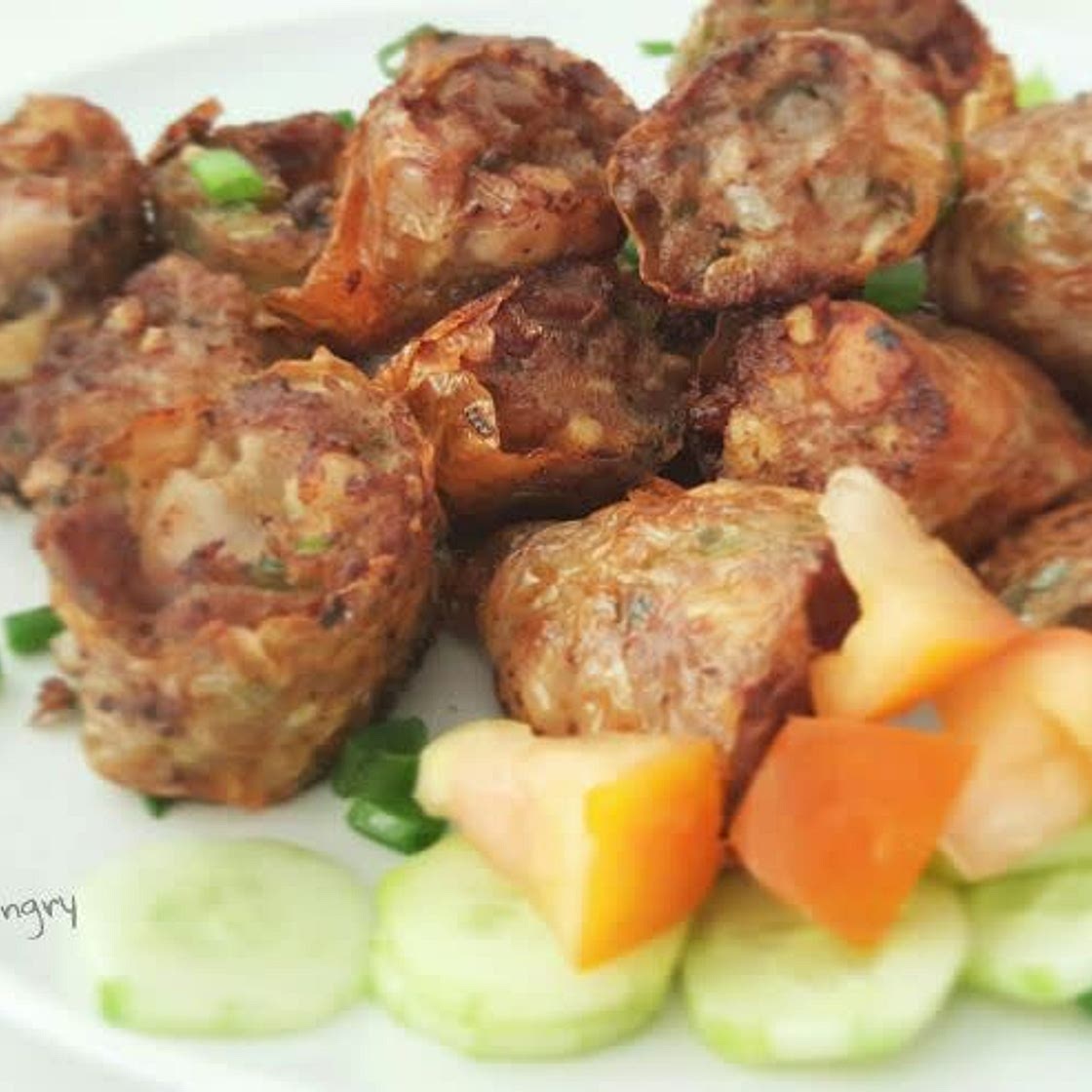 TEOCHEW NGOH HIANG (五香, FIVE-SPICE MEAT ROLLS)