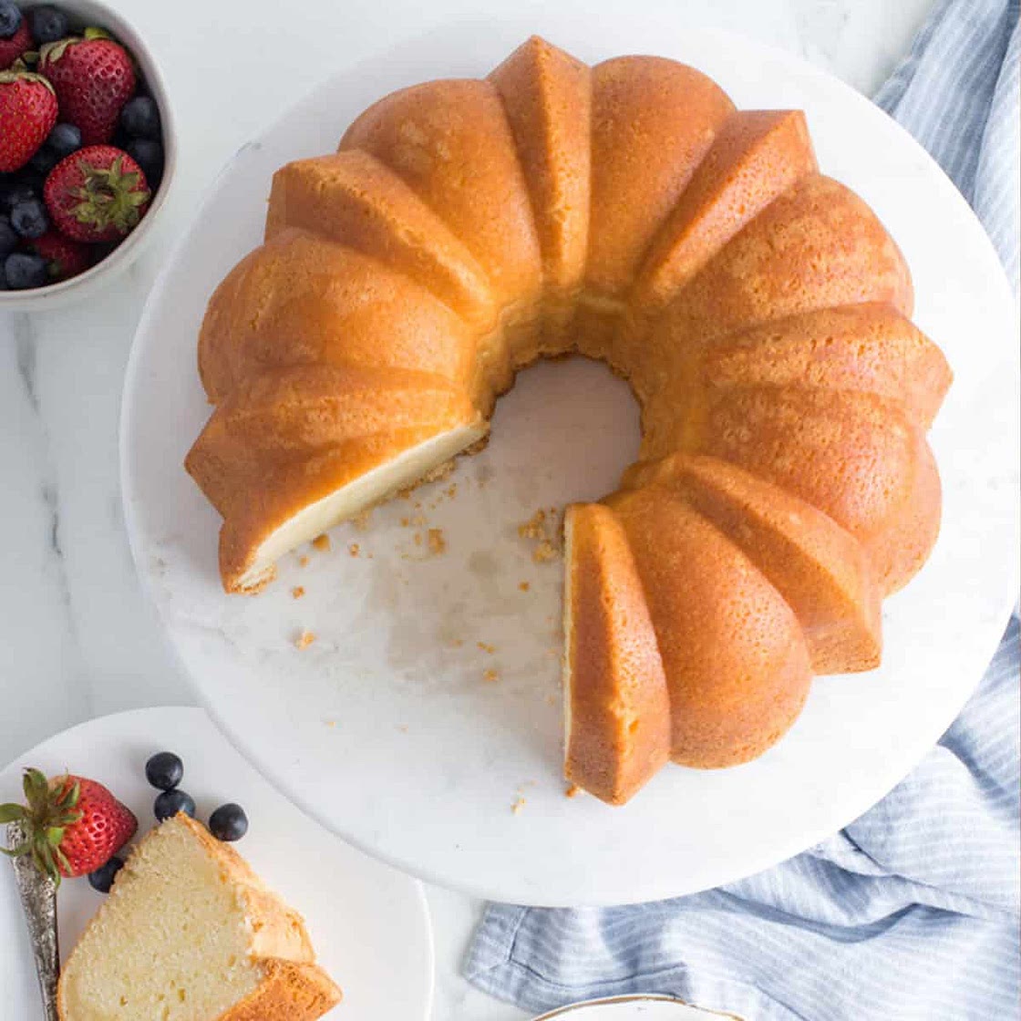 Southern Sour Cream Pound Cake Recipe