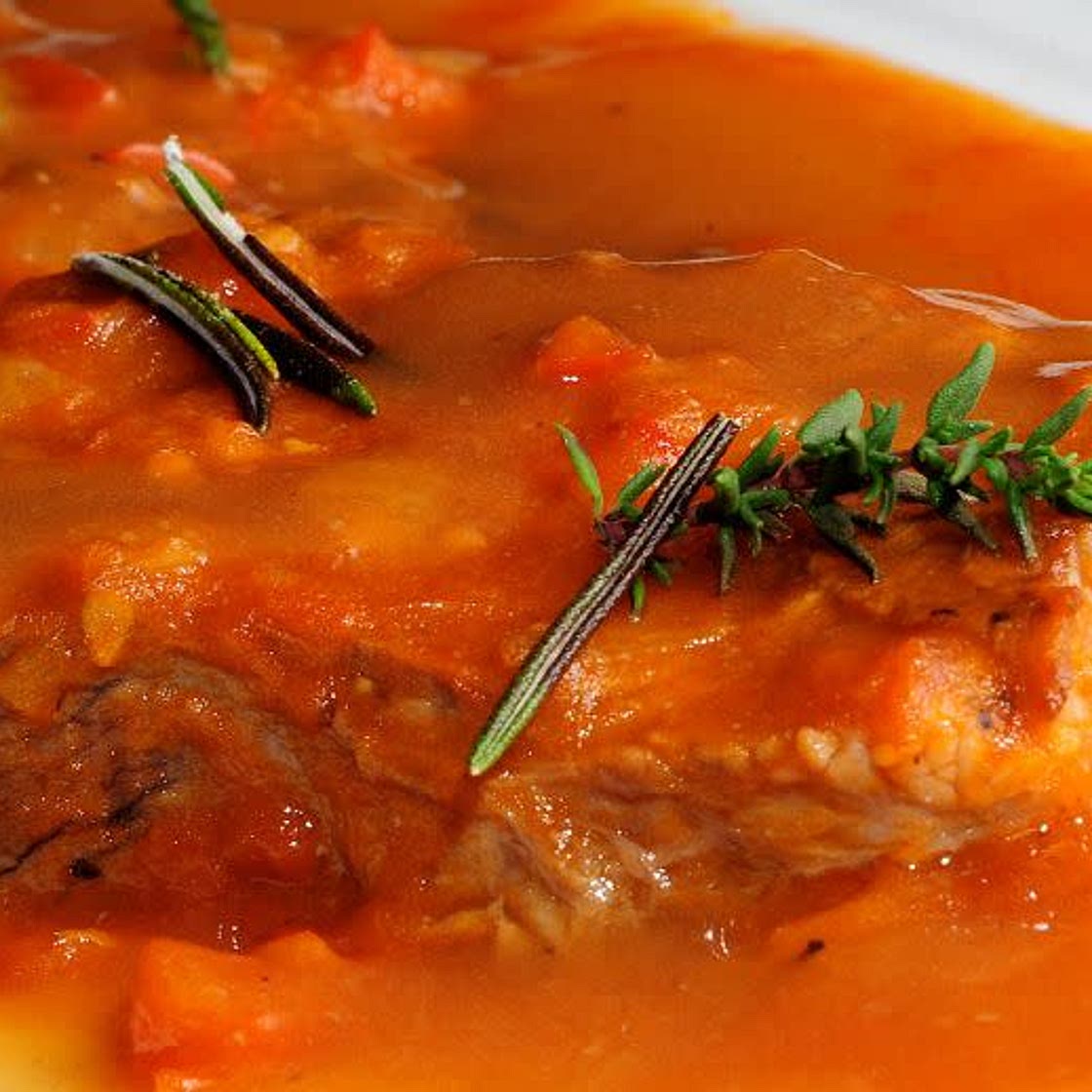 Lengua estofada