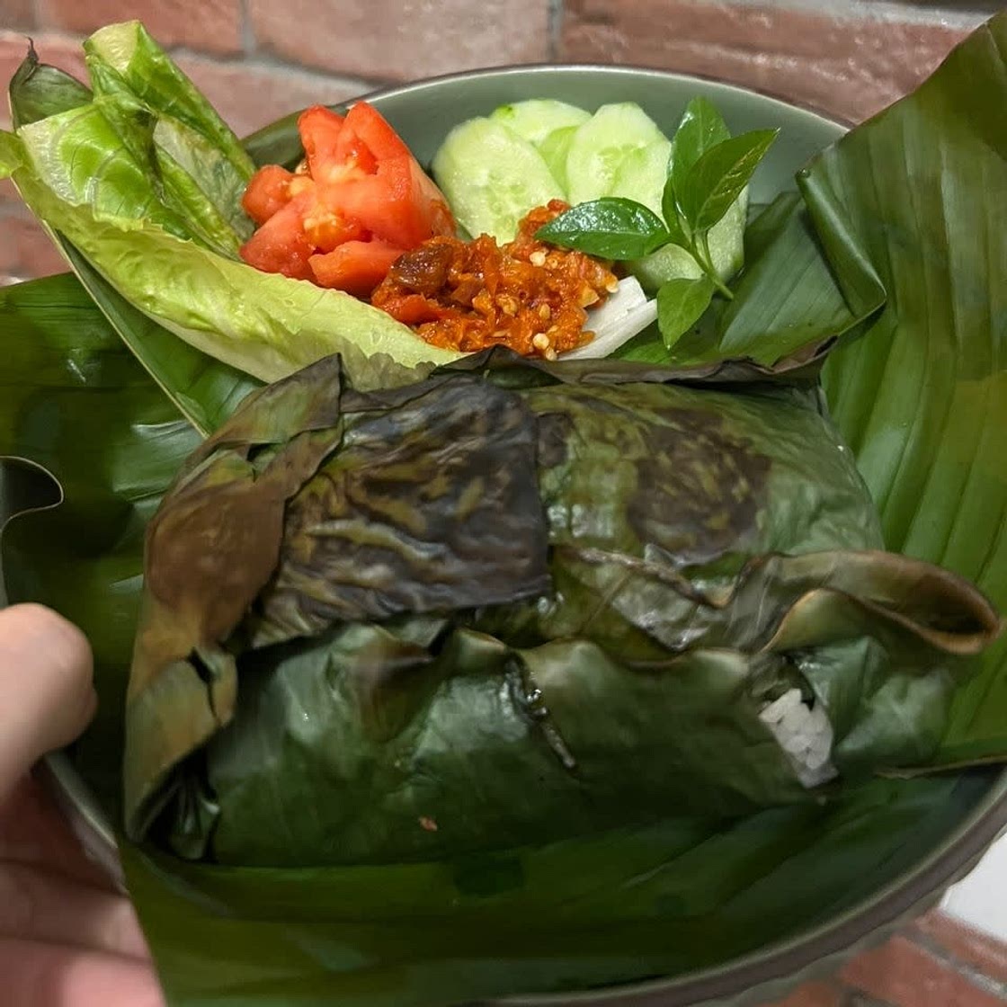 Nasi Bakar Ayam Kemangi