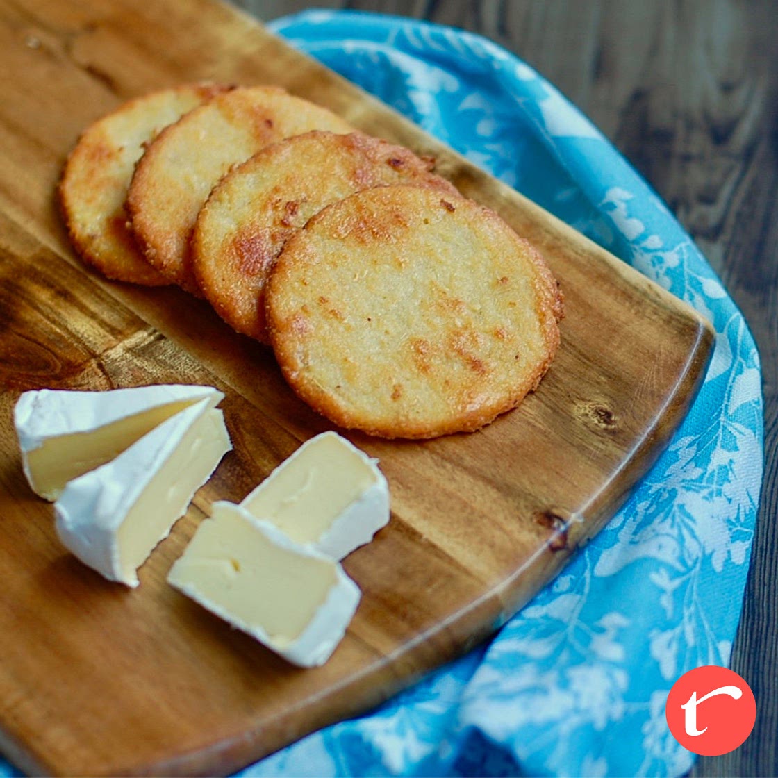 Keto Cheese Crackers Recipe (mozzarella dough)