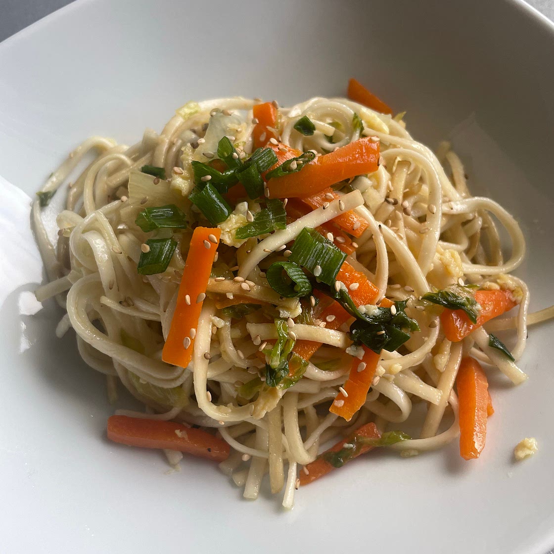 Asiatische Udon mit Gemüse
