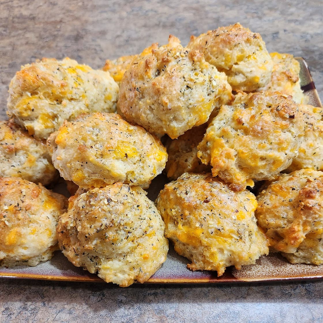 Copycat Red Lobster Cheddar Bay Biscuits