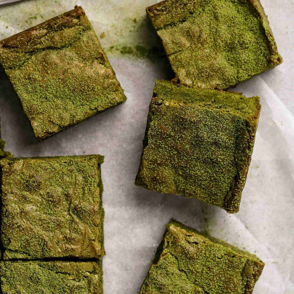 Soft and chewy matcha brownies