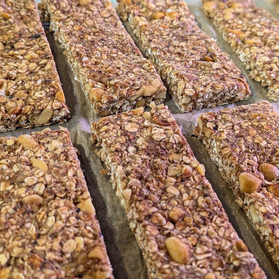 Peanut Butter Banana Granola Bars