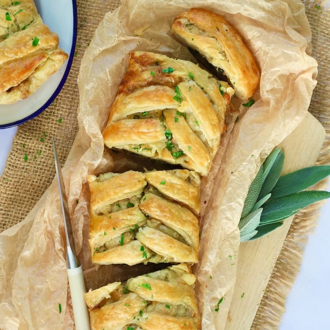 D'licious Cheesy Pesto Mushroom Braid