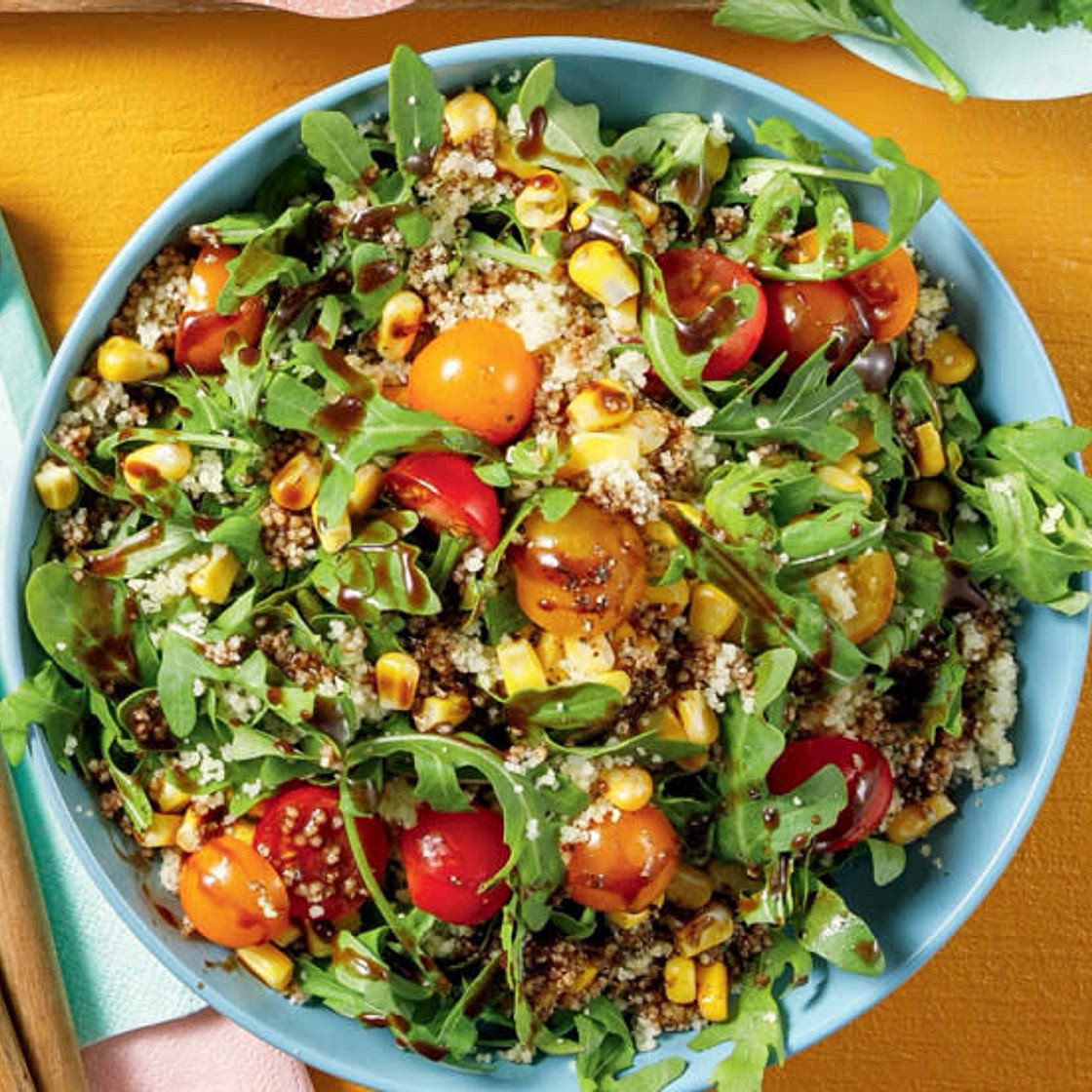 Salade de couscous au maïs et roquette