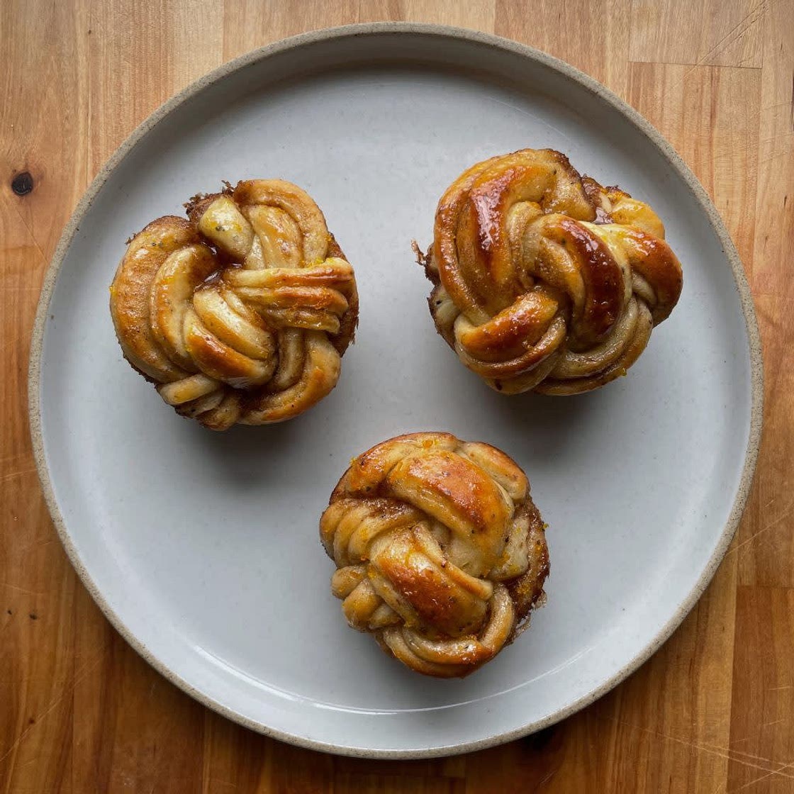 D'licious Cinnamon Rolls