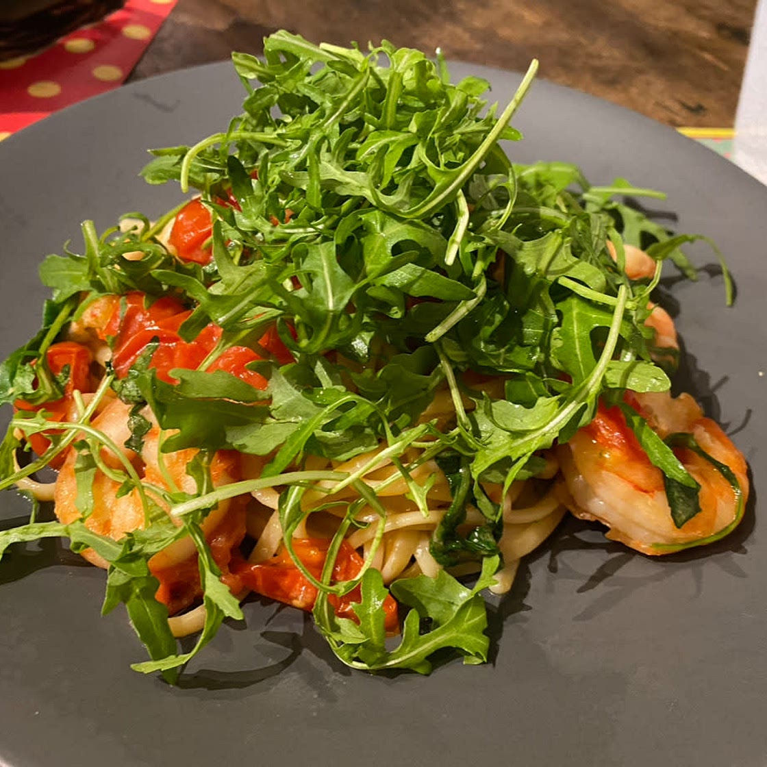 Spaghetti with Prawns and Rocket