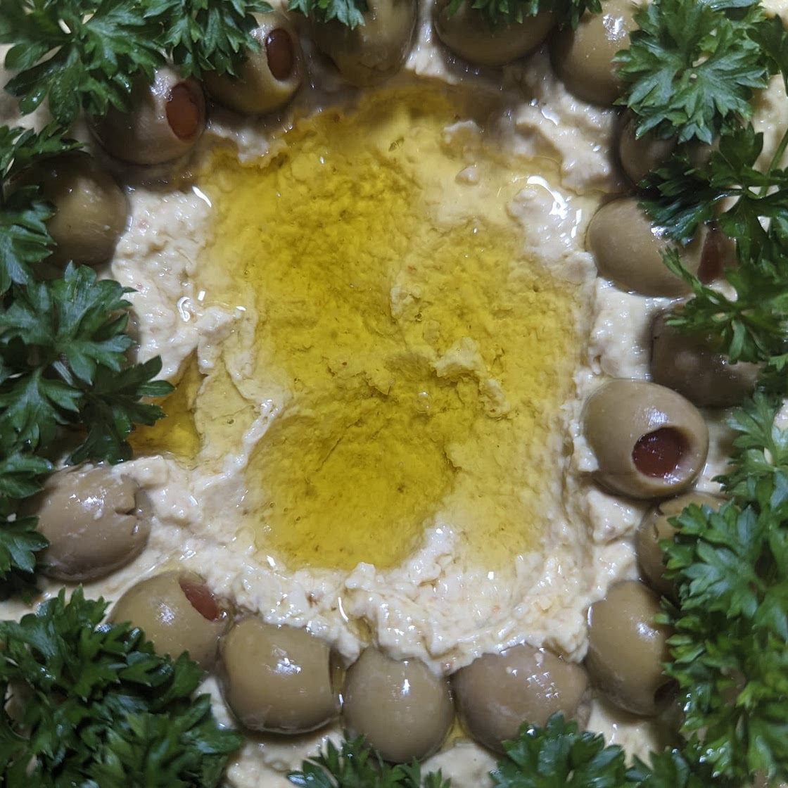 Easy Creamy Hummus with Tahini