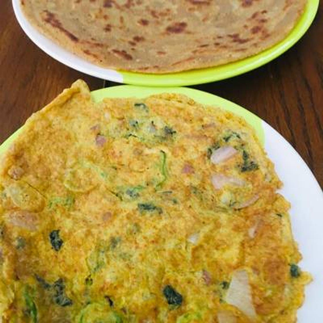 Onion and green chilli omelette