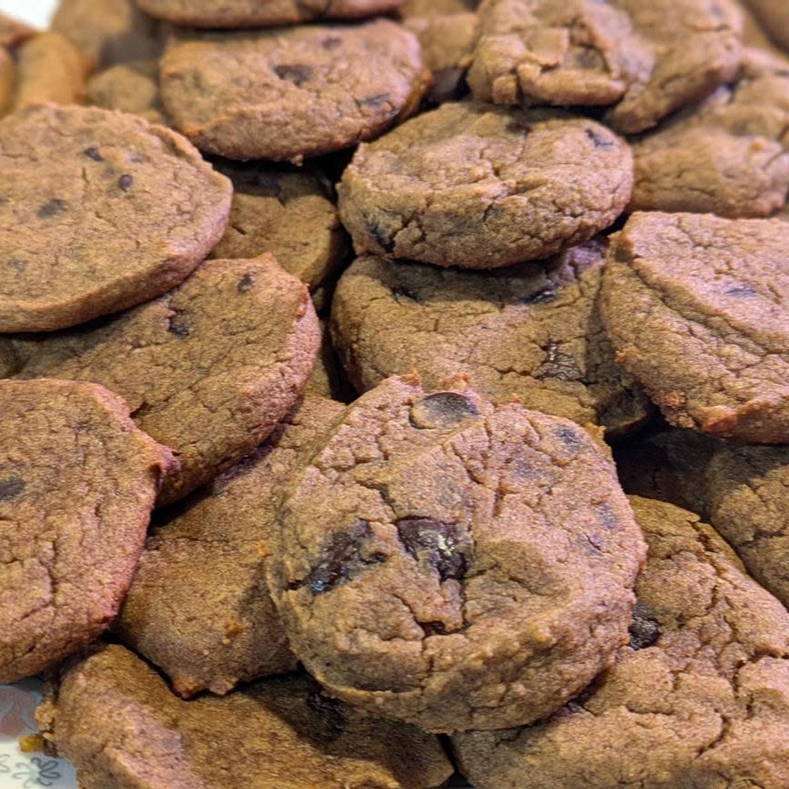 Chocolate Chip Date Cookies