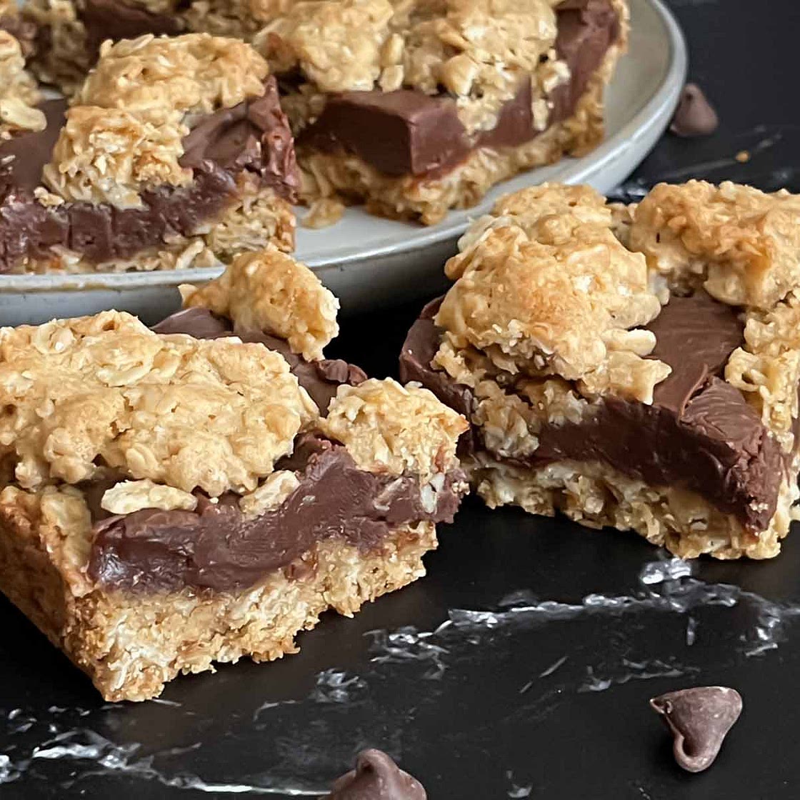 Oatmeal fudge Bars Recipe
