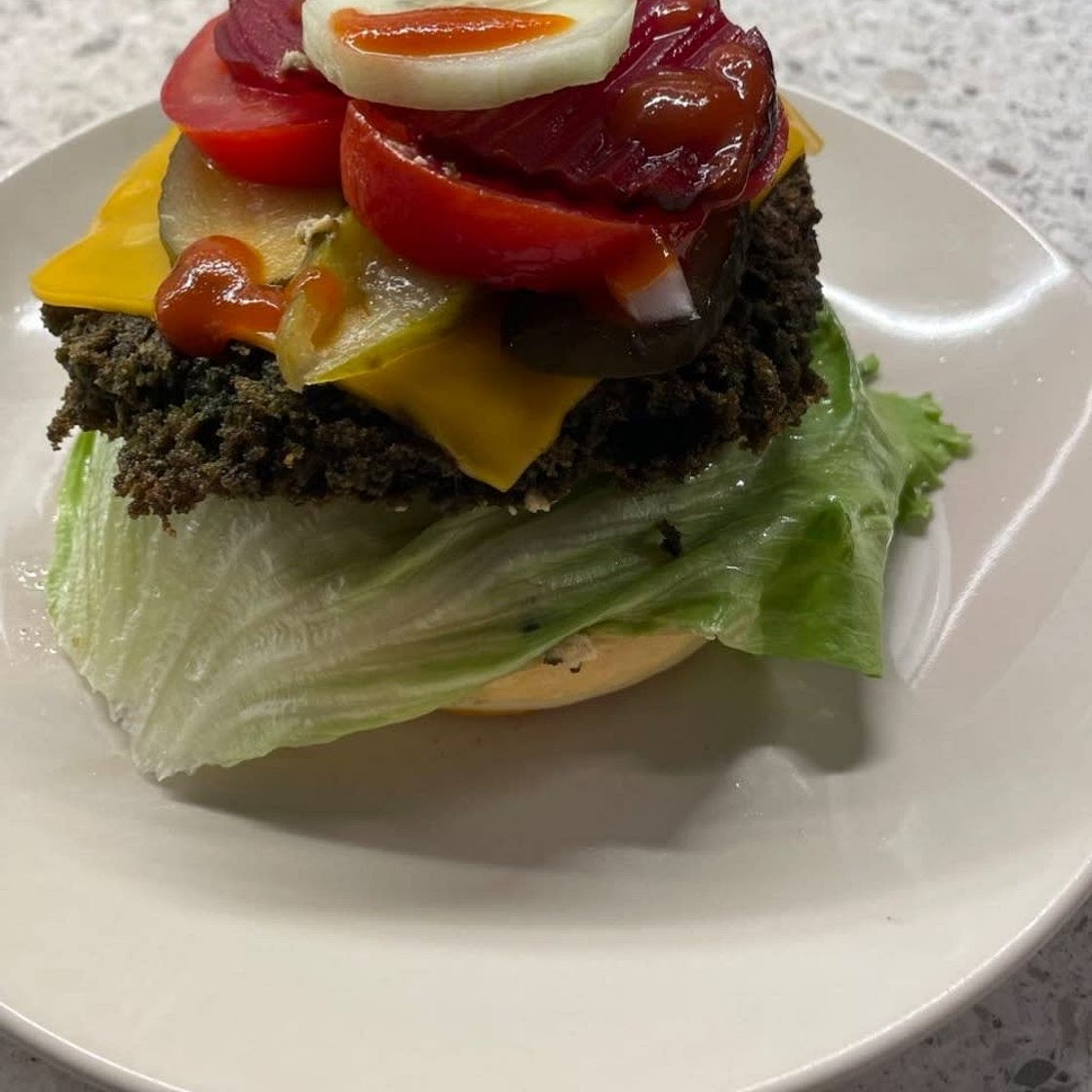 Burger - Beluga lentils and spinach
