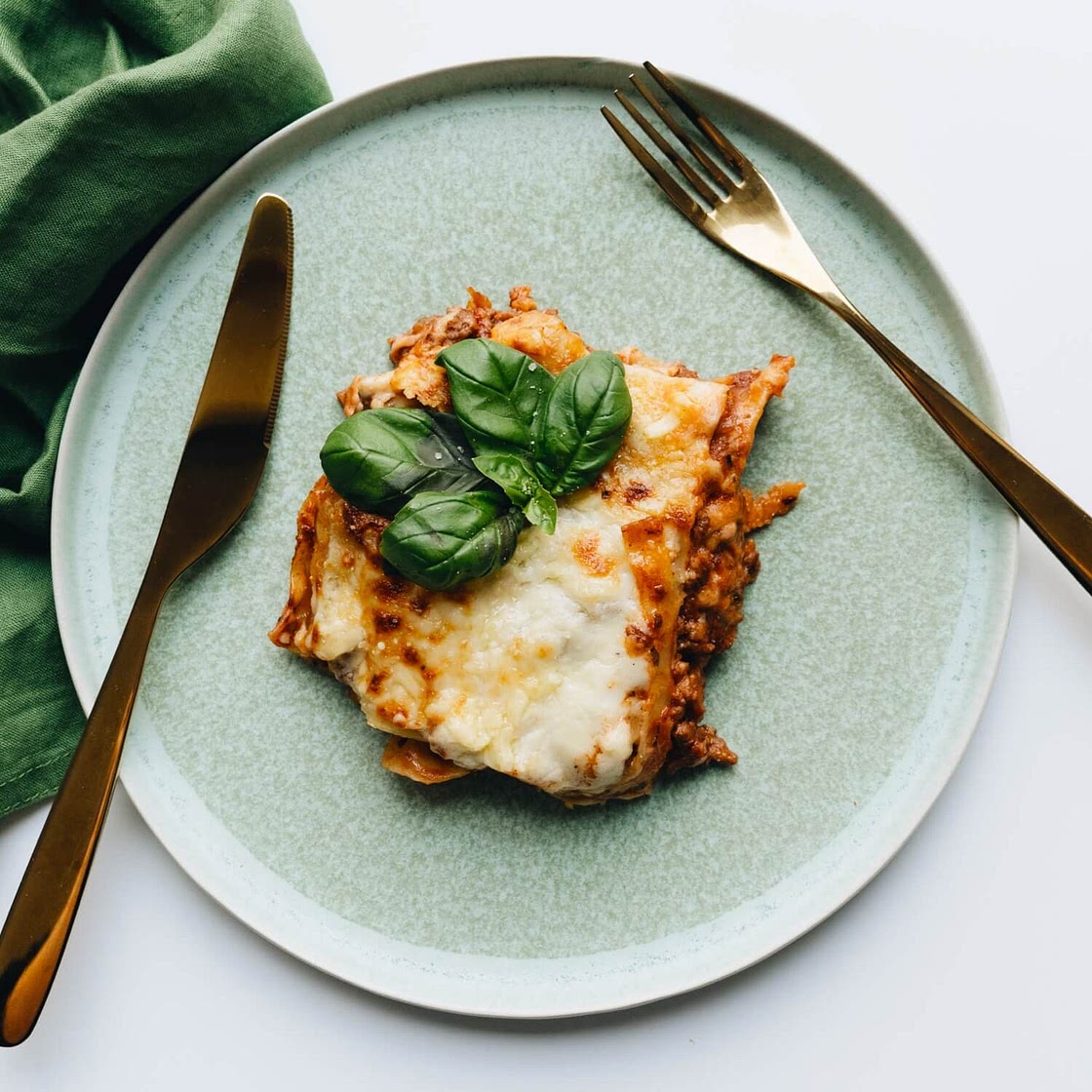 Easy Lasagna Recipe - Classic Lasagna - Baked Lasagna | Ronzoni®