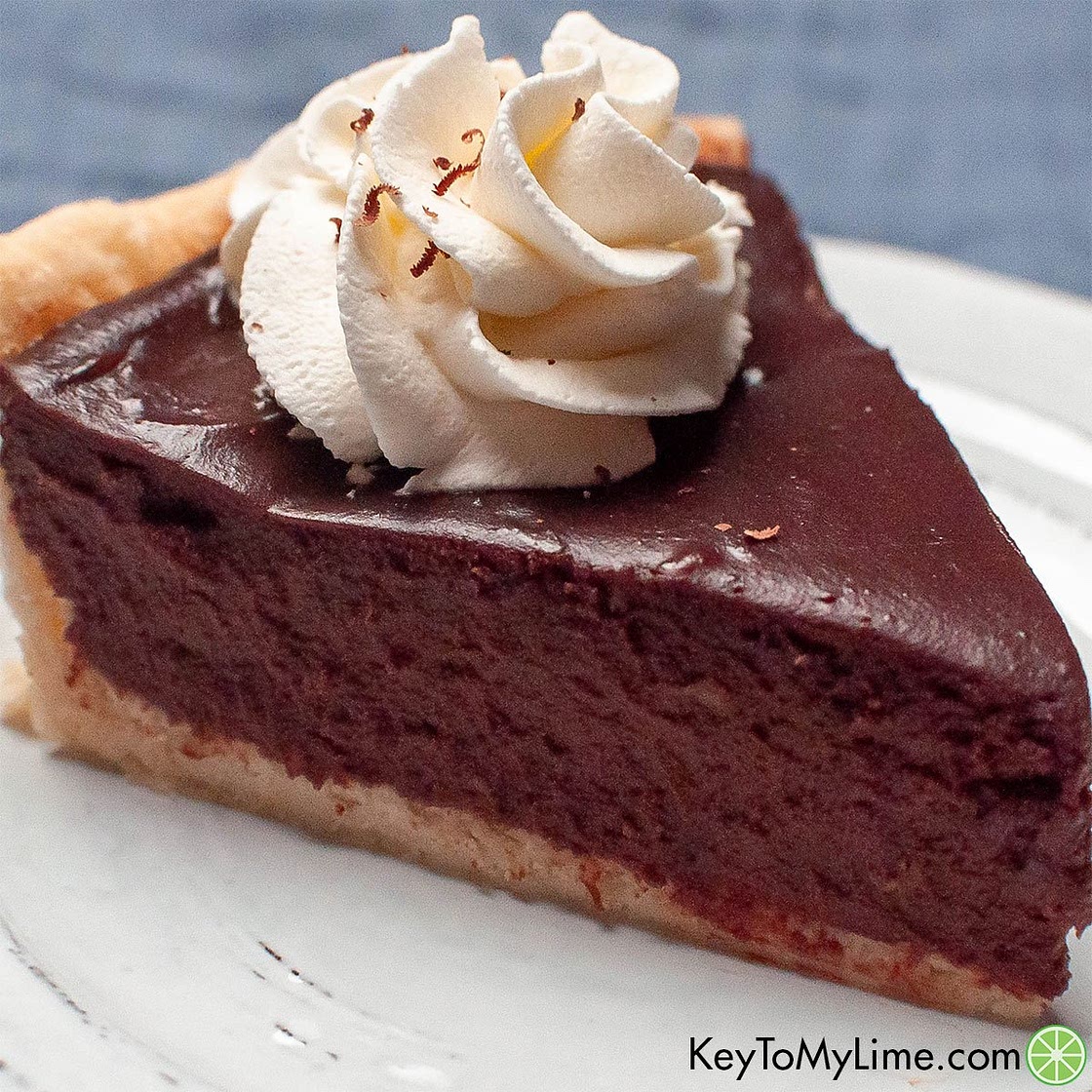 BEST Easy Chocolate Pie (Pioneer Woman’s Old Fashioned Recipe)